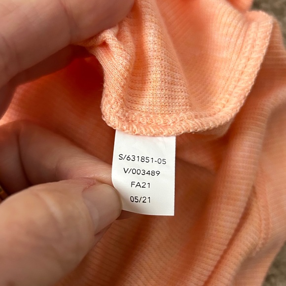 Athleta Cloud Light Rib Stratus Top size L - Picture 4 of 9